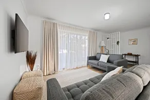 Serenity - Short Drive to CBD, Firepit - Image 2