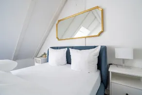 Bright 2-room apartment with roof terrace - Image 2