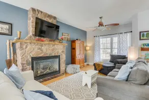 6 Mi to Mt Snow: Nature-view Home w/ Fire Pit! - Image 4