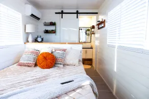 Somewhere in Texas Container Home - Image 4