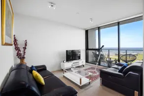 Wyndham Harbour Luxury Bayside Haven with parking - Image 5