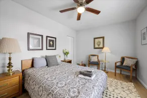 Modern Mt. Washington Retreat- Off Street Parking - Image 5