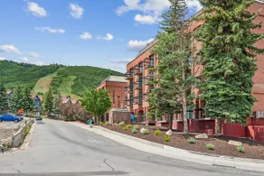 Luxe Park City Condo with 2 King Bed Rooms - Image 4