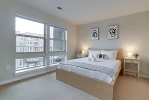 Relax & Enjoy in this Apartment at Alexandria - Image 2