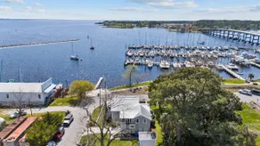 Water Street Cottage - Waterfront Destination - Image 3
