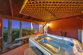 Inspirerende hjem med \"Sunset Perch\" Views & Spa - Image 2