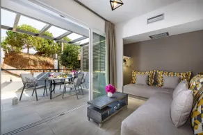 Solar Standard Apartment by Amara Living - Image 4