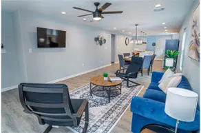 Spacious Delightful 4 BR 3 BA Close to Downtown - Image 5