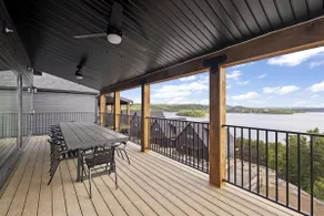 home w/ 4000+ sqft, hot tub, & great lake views! - Image 3