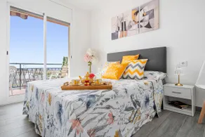 Modern and sunny apartment - Image 2