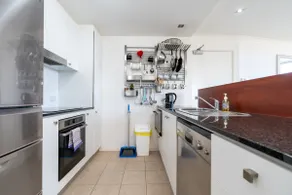 Spacious Braddon 2BD - Ground Floor, 2 Car Spaces - Image 2
