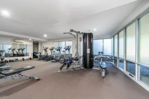 Spacious Braddon 2BD - Ground Floor, 2 Car Spaces - Image 5