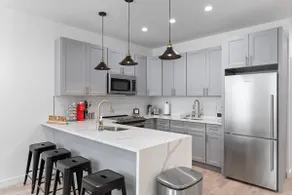 Trendy Crown Heights Abode - Image 3