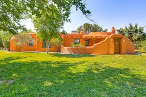 Las Cruces Santa Fe-style Adobe Home on 6 Acres! - Image 2