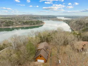 Lakefront Cabin perfect for families - Image 4