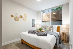 Downtown Seattle Retreat - Rooftop Deck & Views - Image 5