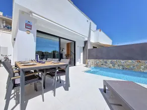 Villa mit Pool, Whirlpool und Dachterrasse - Image 2