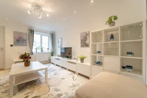 Stylish 3 Bed, 3 Bath, Garden & Drive for 2 cars - Image 2