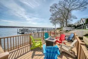Niantic Cove Waterfront Escape: Relax & Unwind - Image 4