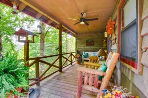 Rustic Cabin w/ Porches: 8 Mi to Tallulah Gorge! - Image 2