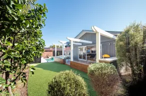 Missy's Escape - Luxe Family Entertainer Pool Spa Walk to Beach - Image 3