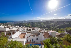 Casa Pomelo, Frigiliana Luxury center townhouse with pool and parking HansOnHoliday Rentals - Image 2