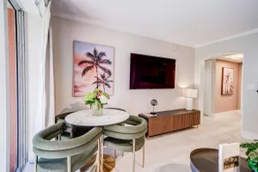 Coconut Grove Beauty 1 bedroom Bayview Condo with Free Parking - Image 5
