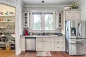 7 Mi to Downtown Fitzgerald: Spacious Home w/ Deck - Image 5
