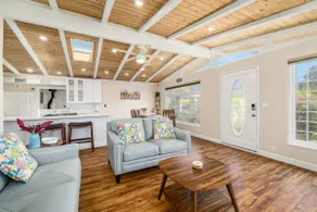 3 Bedroom House - 3 min from beach! - Image 5