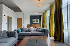 Riverside Retreat - Image 3