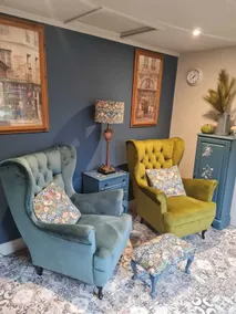One bedroom apartment with private bathroom - Image 3