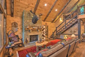 Luxe Lakefront Lodge w/ Dock , Hot Tub & Game Room - Image 4