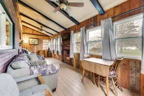 Charming Spirit Lake Home - 6 Mi to Arnolds Park! - Image 2