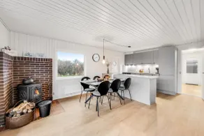 Lovely Newly Renovated Holiday House - 1005 - Image 3