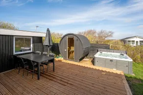 Lovely Newly Renovated Holiday House - 1005 - Image 2