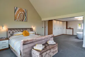 Finest Retreats - Stone Bow Farmhouse - Image 5