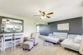 Dry Ridge Farmhouse w/ Hot Tub + Game Room! - Image 5