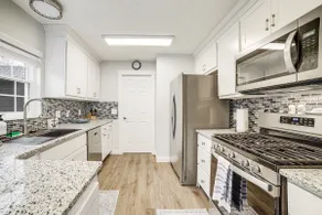 Indiana Dunes Home w/ Gas Grill: 1 Mi to Beach! - Image 2