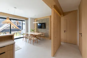 A1. Stylchyn Park Apartment - Image 3