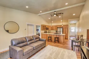 Modern King Condo Near Rapid City and Mt. Rushmore - Image 5
