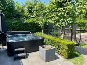Beautiful holiday home with wellness - Image 2