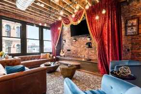 The Velvet Vault-Luxury loft & walk to Broadway - Image 5