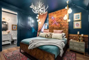 The Velvet Vault-Luxury loft & walk to Broadway - Image 4