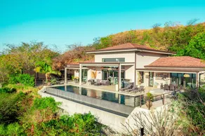 Sunset Infinity Pool & Private Ocean Views - Image 5