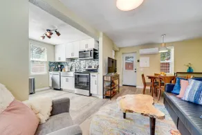 A Charming Cottage Retreat for Your Next Getaway! - Image 4