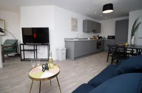 Cohost Partners Cozy Stay Taunton City Centre - Image 3