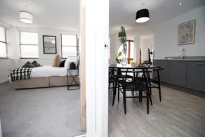 Cohost Partners Cozy Stay Taunton City Centre - Image 4
