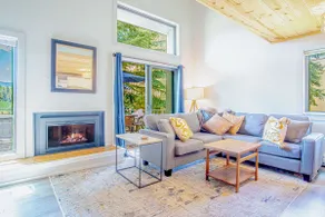 Modern Golf View Condo + Resort Amenities - Image 2