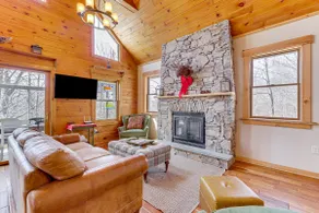 Jeffersonville Home w/ Deck Near Hiking & Climbing - Image 3