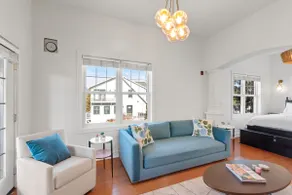 Lakeside condo w/ pool access & patio - Image 5